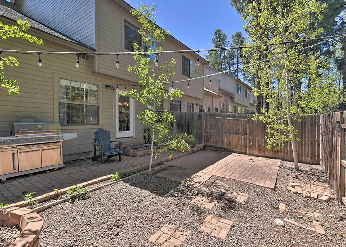 Modern W/ Bbq: Walk Downtown! *